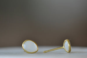 Side veiw of A new and smaller version of Pippa Small Classic Stud studs earrings in moonstone and 18k yellow gold.