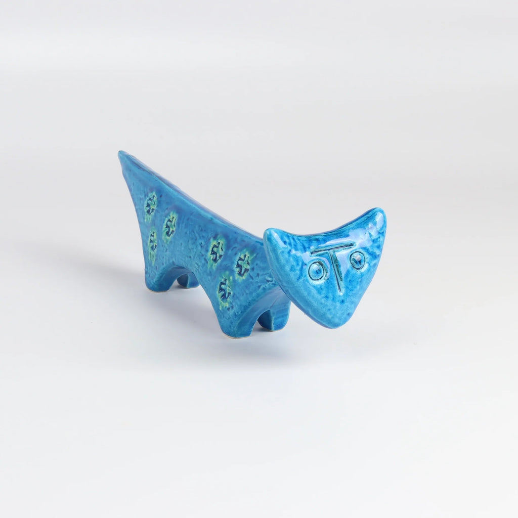 Bitossi Rimini Blue Cat with Triangular Face on white background.