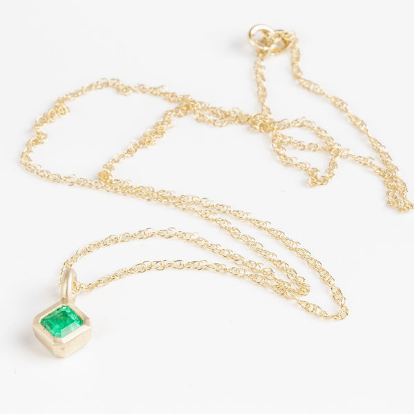 Full view of off-Set Emerald Pendant Necklace by Elizabeth Street Jewelry