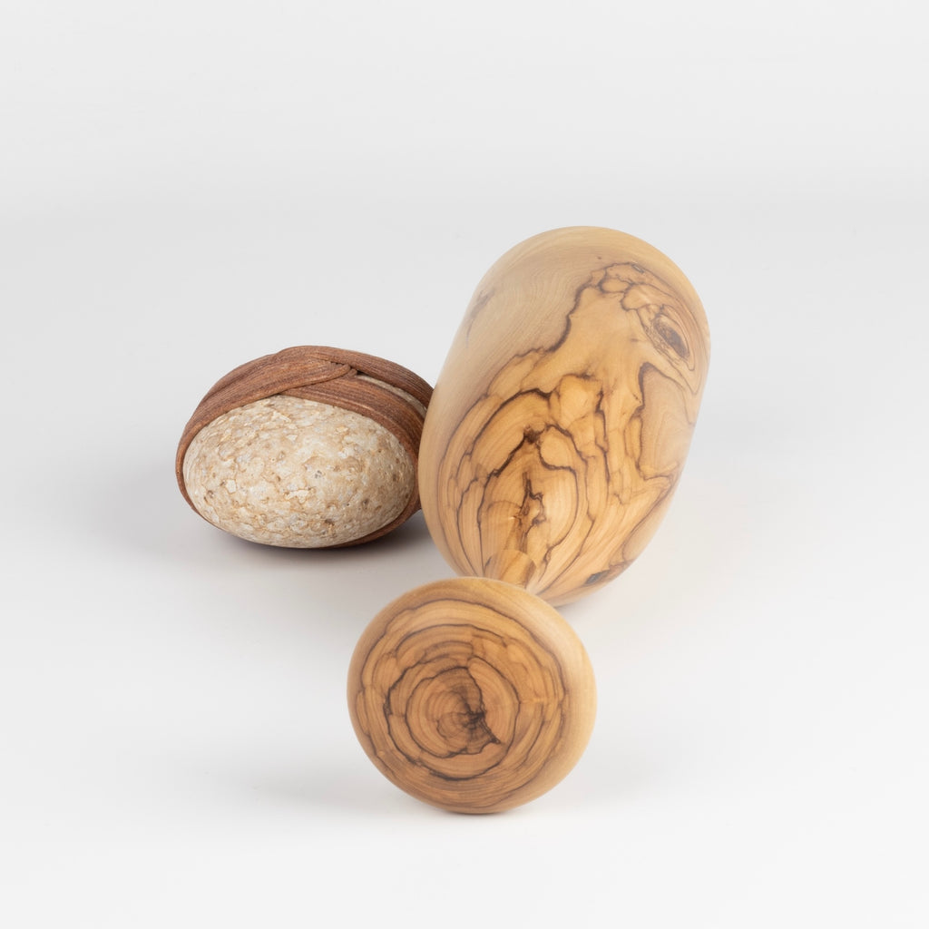 Close up on top of Serratus pepper mill by Tantalus in olive wood.