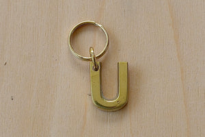 'U' Letter keyring, key chain, key ring in brass made by Carl Aubock. 