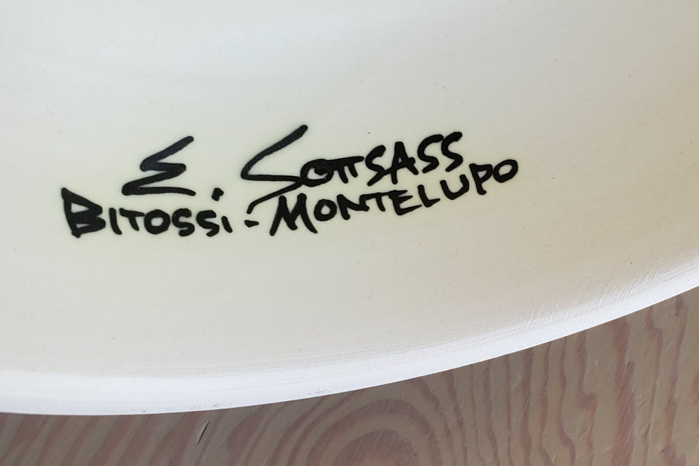 Signature on Sottsass Alzata in Black and White from Bitossi.