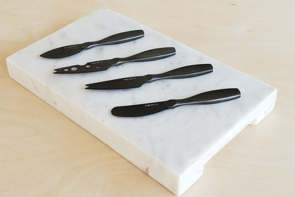 Cheese Knives by Boska is a mini set of 4 knives in black. Designed in the Netherlands.