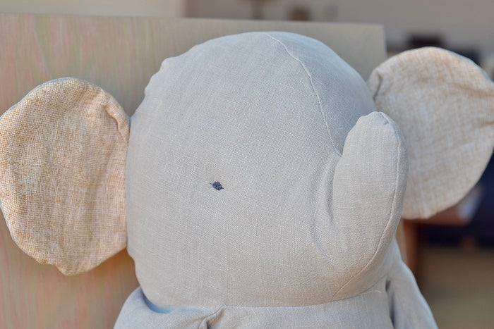 Large Grey Elephant in linen is a soft toy by Maileg and part of Safari Friends collection.