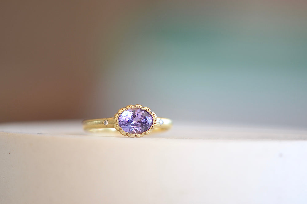 Adel Chefridi Purple Sapphire Blossom ring 18k yellow gold, purple sapphire, diamonds satin finish