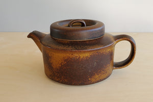 Vintage Arabia Finland "Ruska" Teapot is a vintage teapot in  brown matte glaze with lid and large infuser in excellent shape.  Designed for Arabia by Ulla Procopé in Finland. 