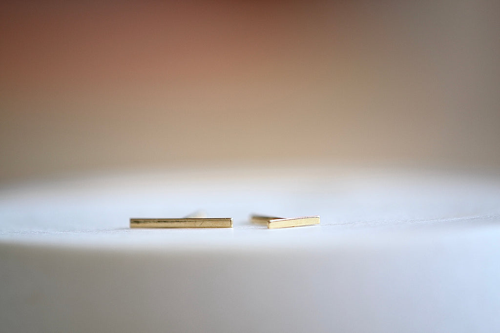 Kathleen Whitaker Staple Earring Bar 14k yellow gold  stud