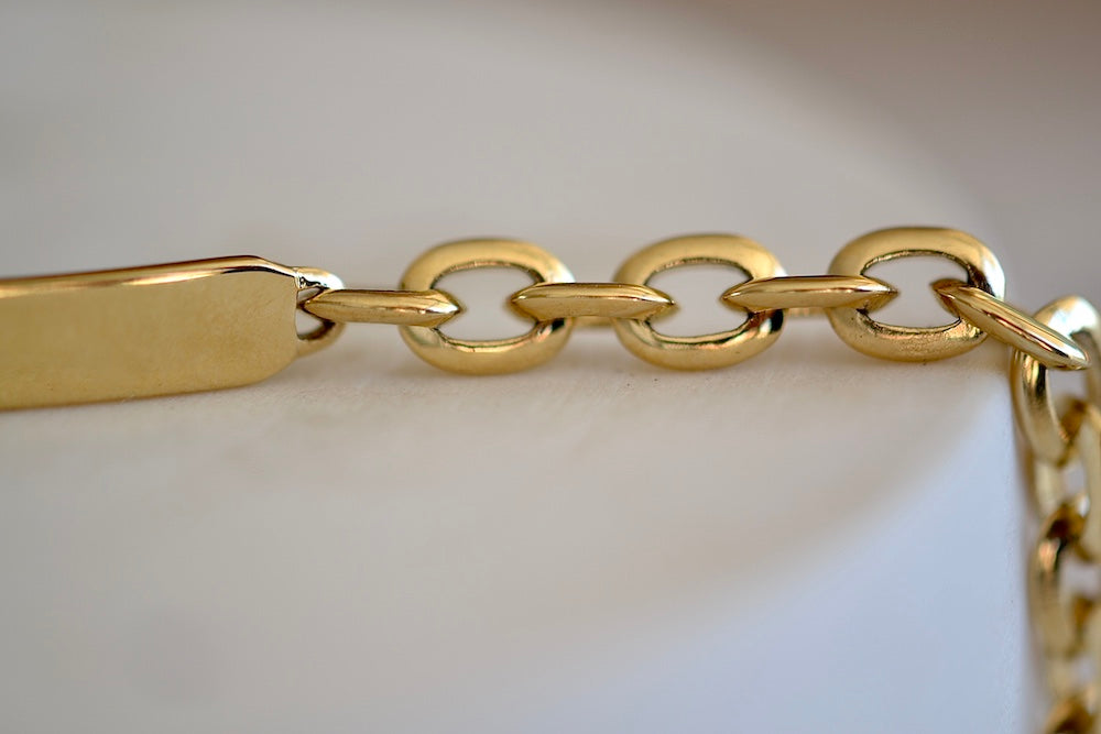Lizzie Mandler Petite ID XS Knife Edge Oval Link Bracelet 18k yellow gold.